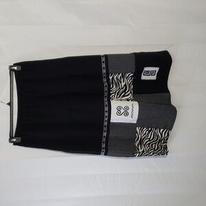 Koret castle and lyre symbols maxi skirt size large petite Black and white